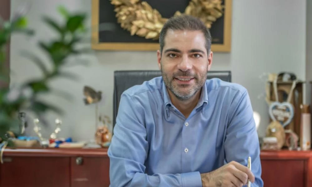 Θετικός στον κορονοϊό ο δήμαρχος Αλίμου Ανδρέας Κονδύλης